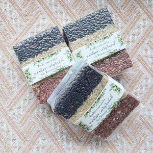 Alternative view of ของชำร่วยงานศพ ข้าว 3 กษัตริย์ 250 กรัม